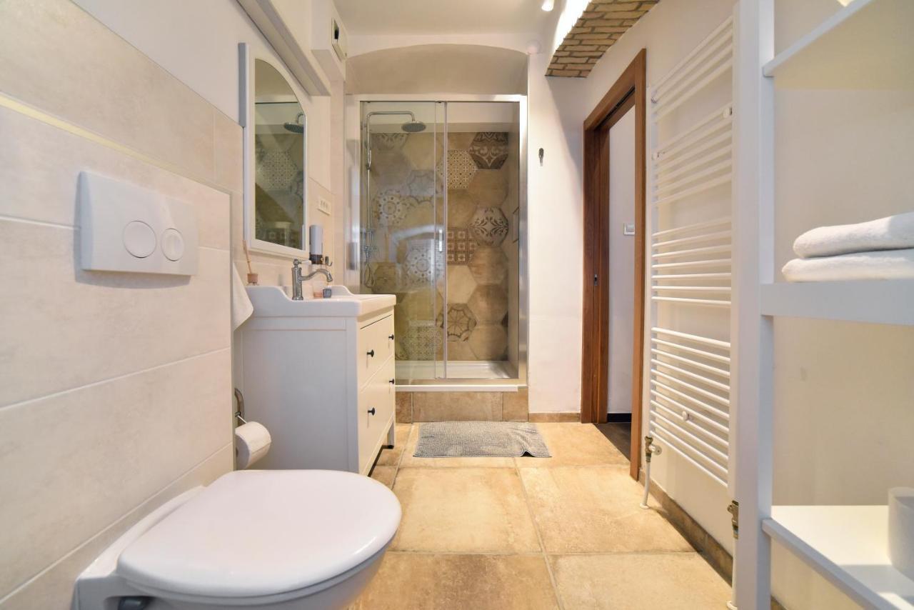 Manuela Varsavska Studio Apartments ザグレブ エクステリア 写真