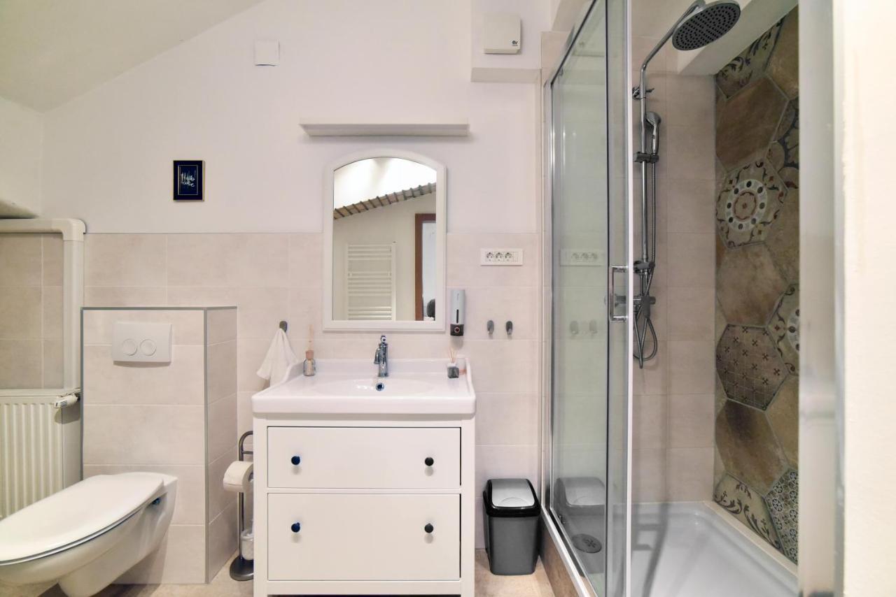 Manuela Varsavska Studio Apartments ザグレブ エクステリア 写真