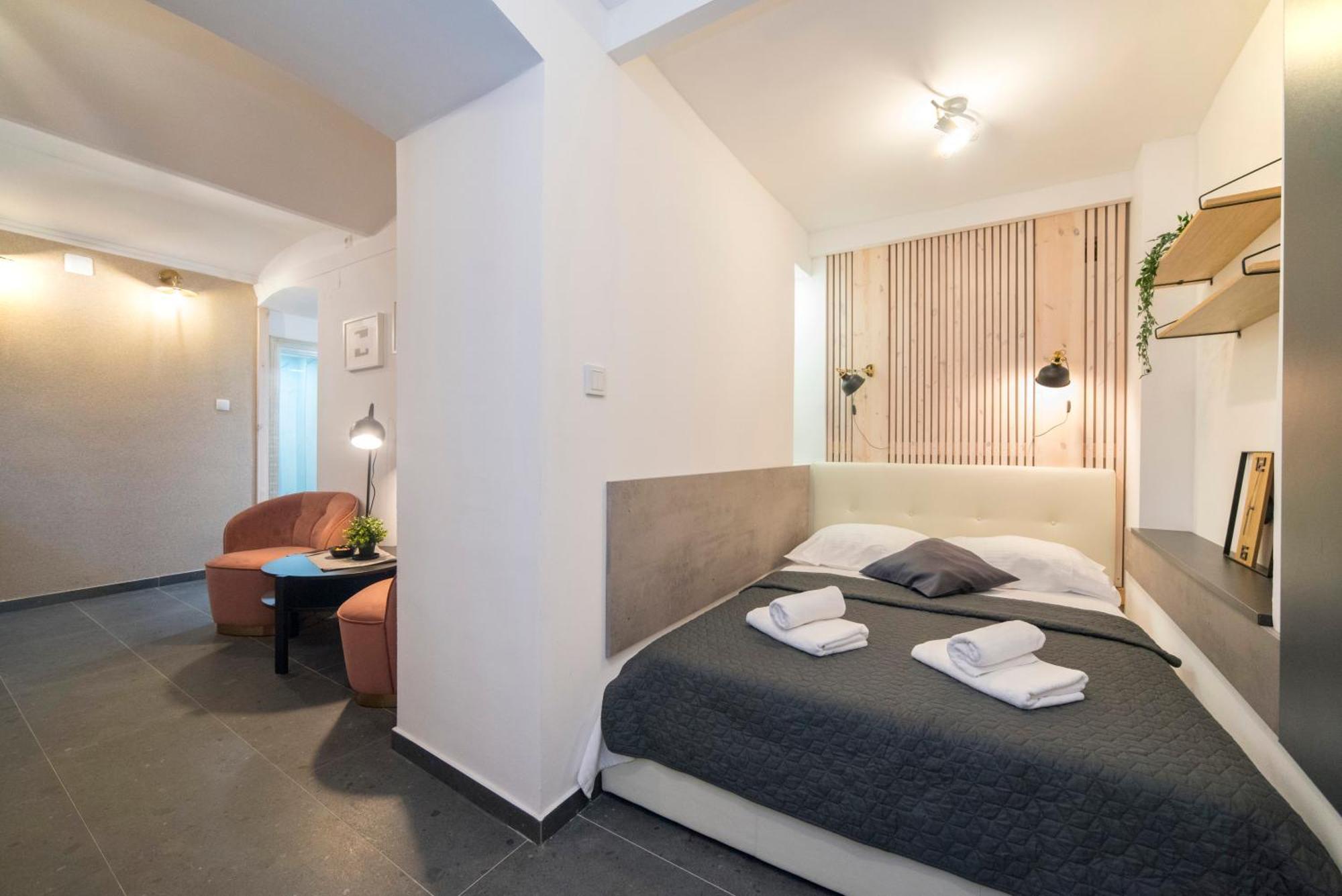 Manuela Varsavska Studio Apartments ザグレブ エクステリア 写真