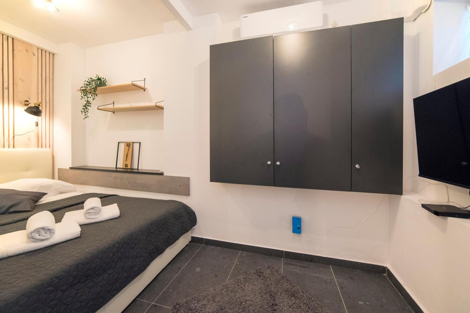 Manuela Varsavska Studio Apartments ザグレブ エクステリア 写真