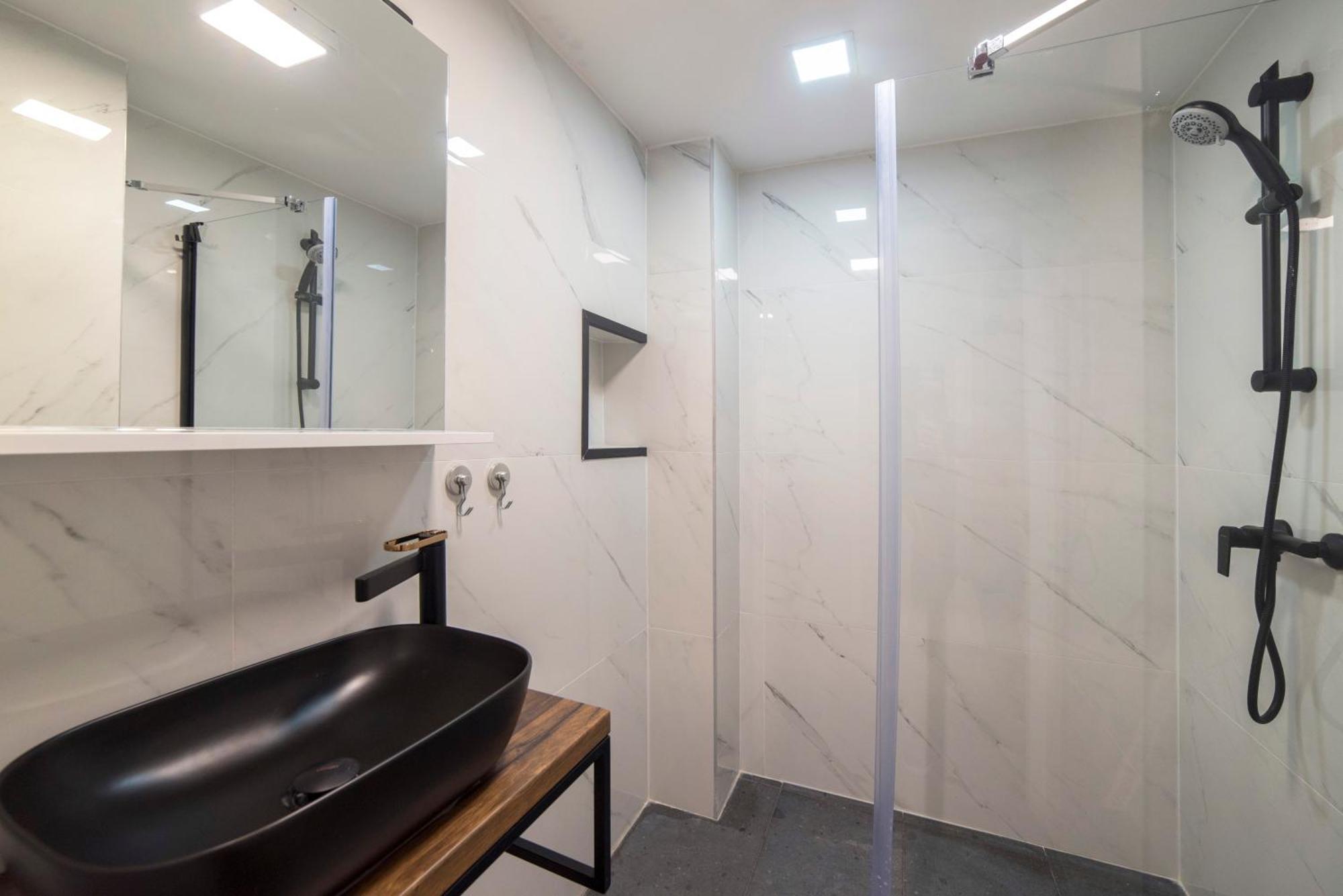 Manuela Varsavska Studio Apartments ザグレブ エクステリア 写真