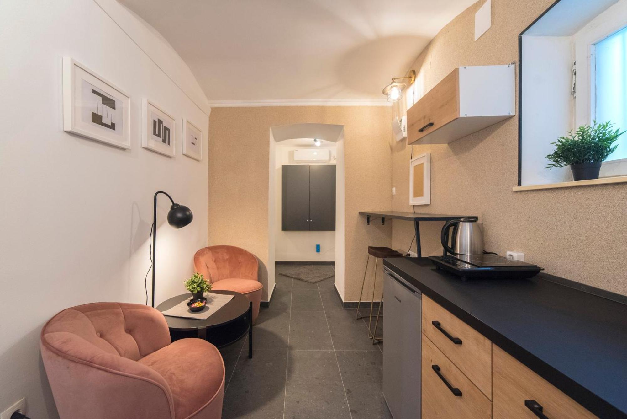 Manuela Varsavska Studio Apartments ザグレブ エクステリア 写真