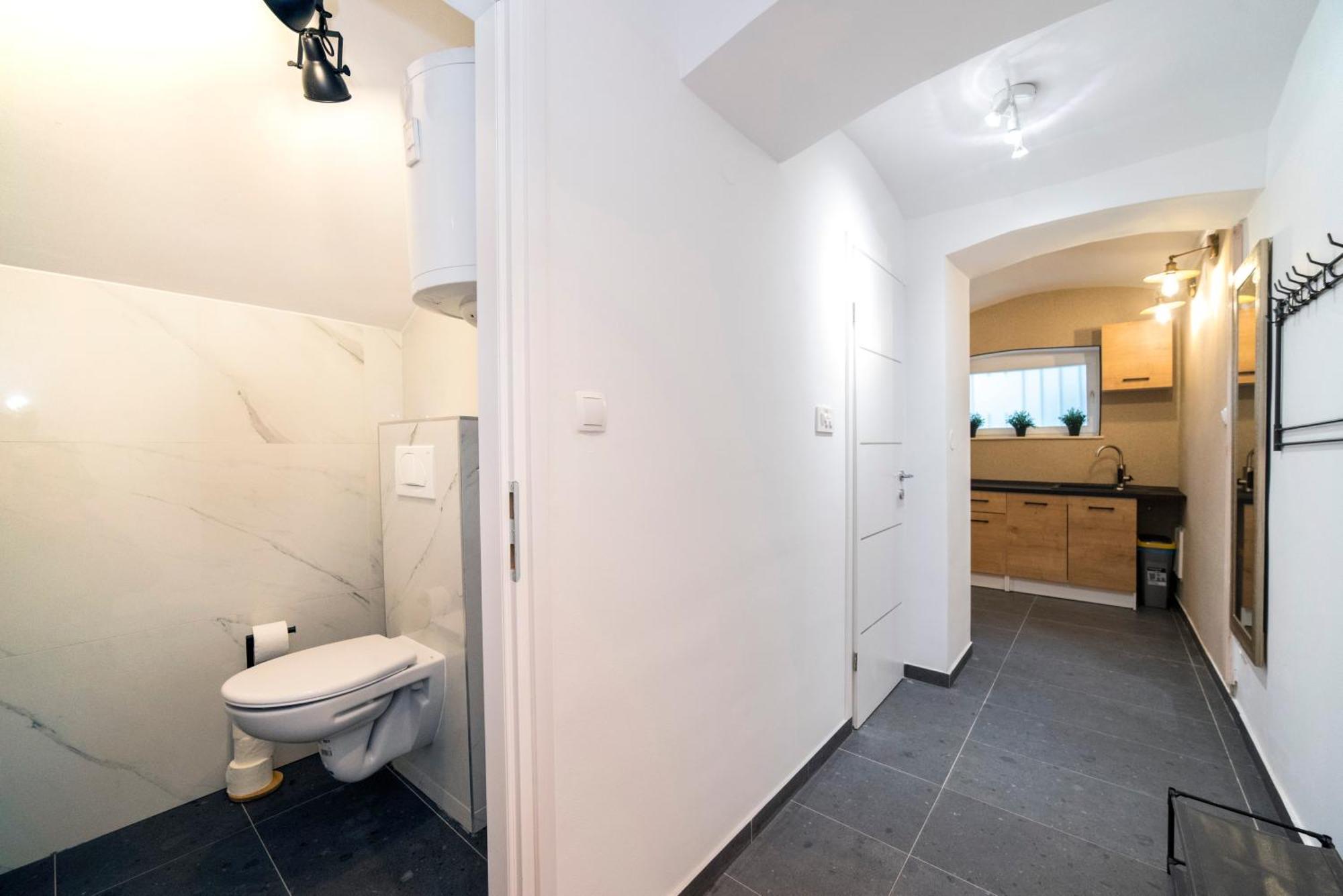 Manuela Varsavska Studio Apartments ザグレブ エクステリア 写真